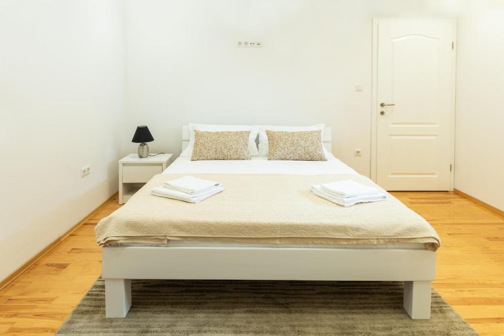 Bulbul Sarajevo, Sarajevo