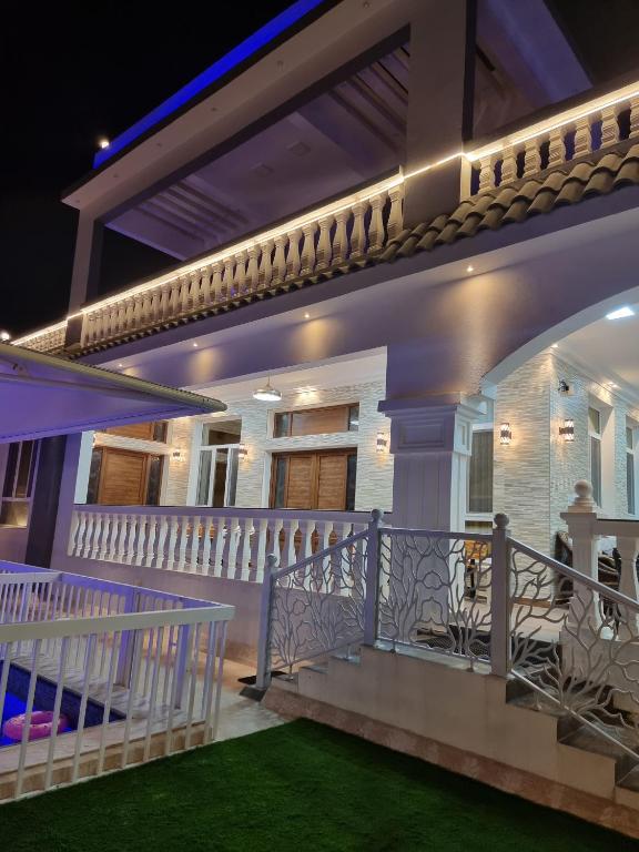 Smart Chalet:سمارت شالية, Salála