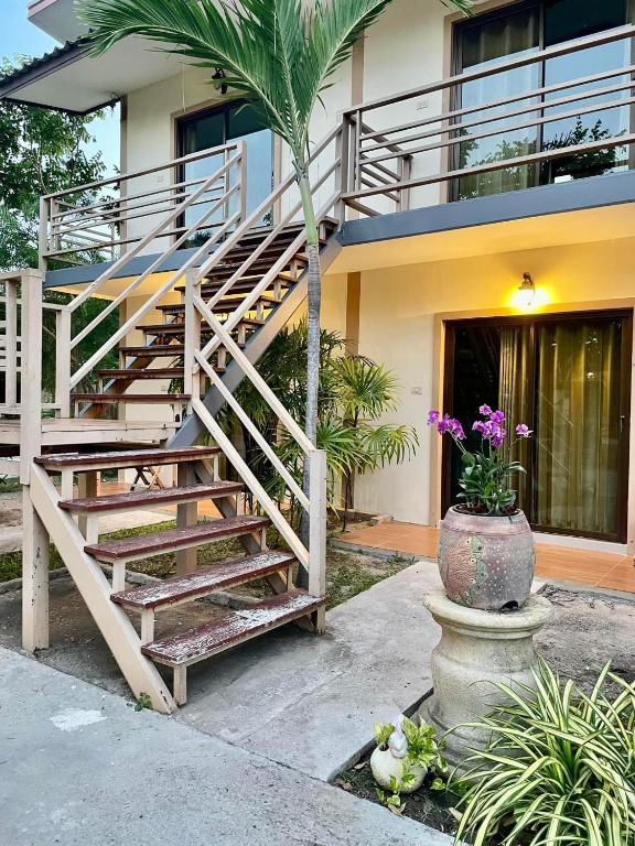 Nawang Maruekkhathaiyawan Resort