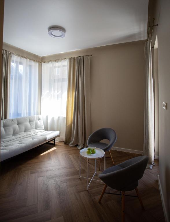 Greenhill Trio, Kaunas