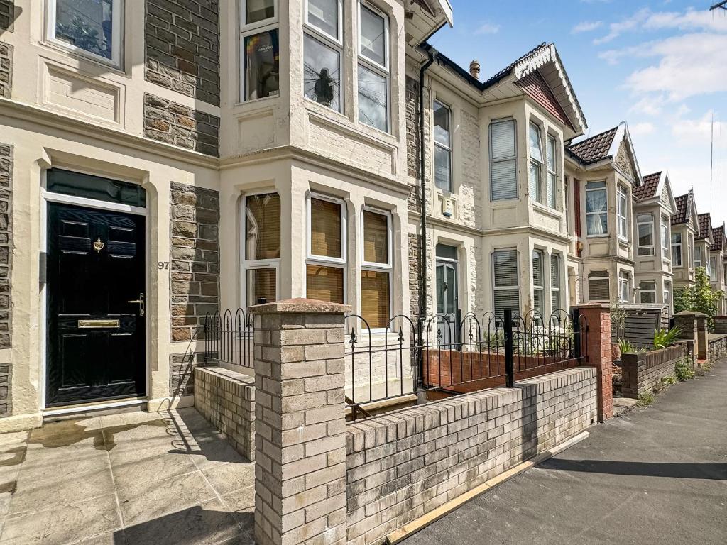 Treetops Apartment, Bristol