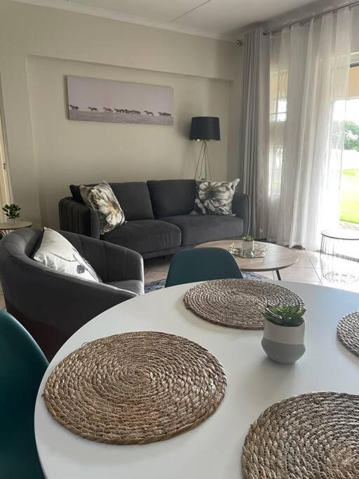 2Bed Apt in Lovely Complex Peaceful, Randburg