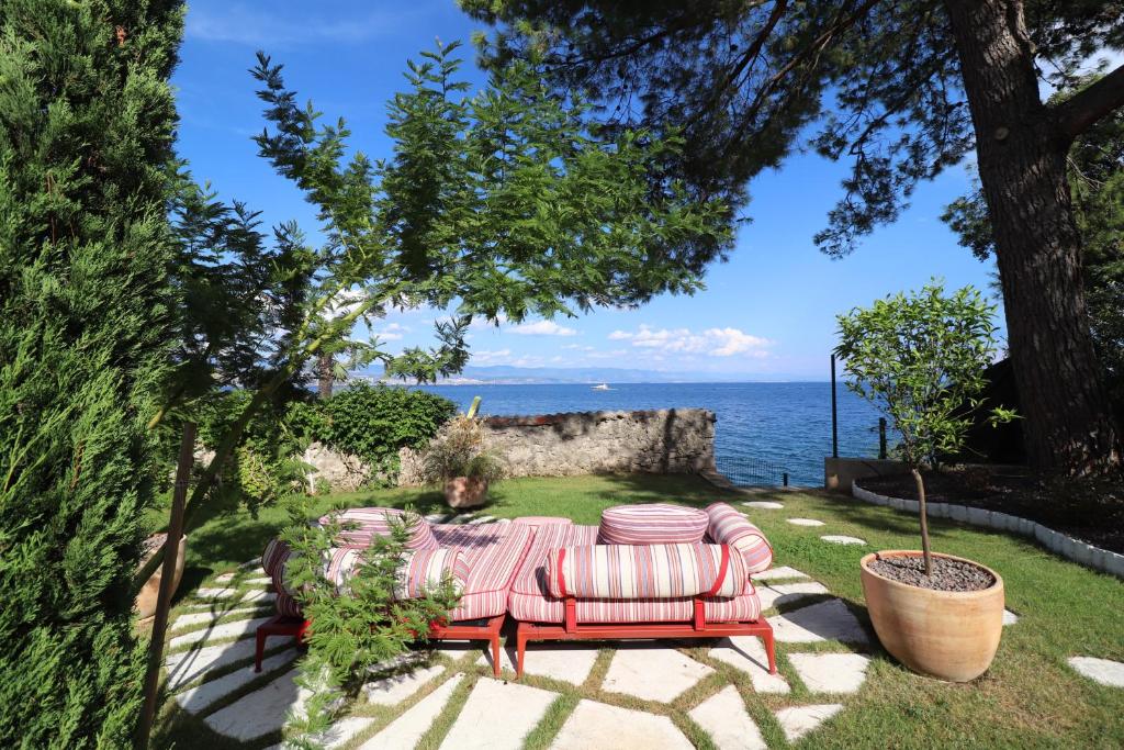Apartment in villa Mery on the sea, Opatija