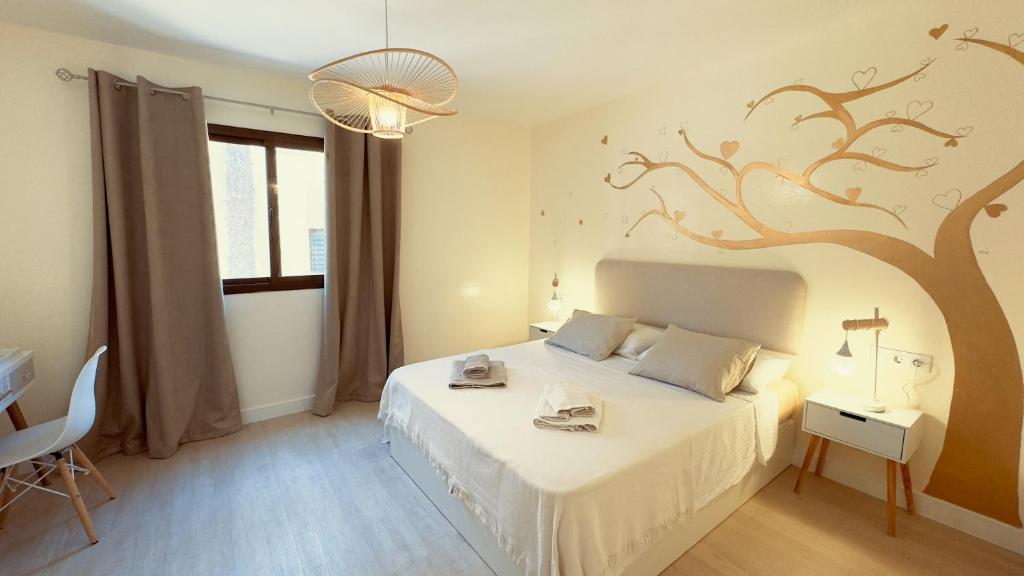 Golden Dream, Swimming Pool and parking - 1