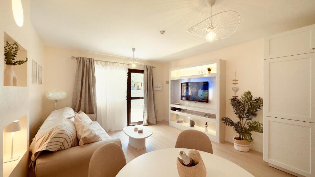 Golden Dream, Swimming Pool and parking - 4