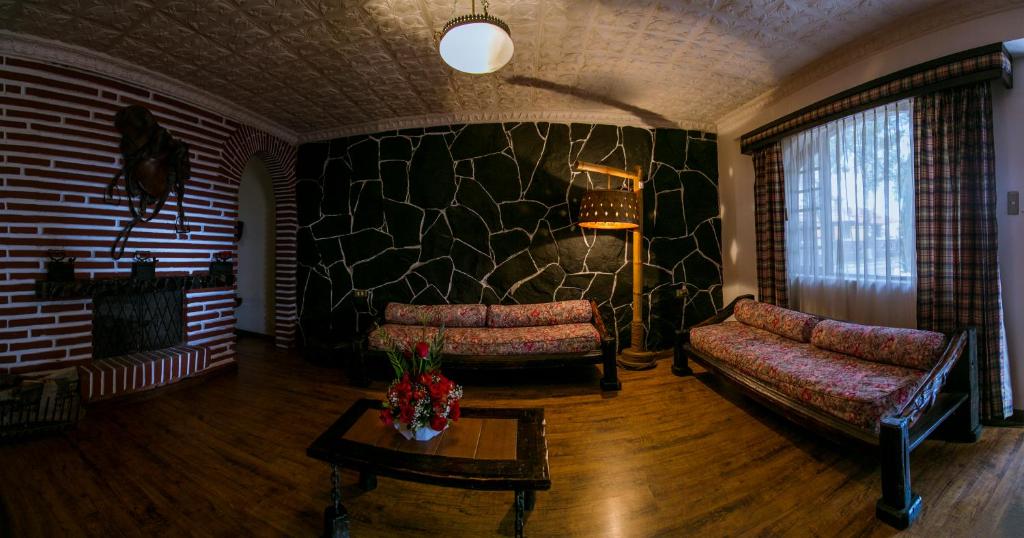 Hosteria Rumipamba De Las Rosas photo