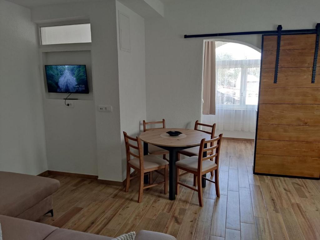 Apartment MARKO, Vodice