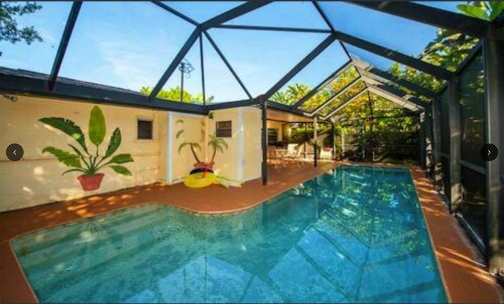 Coastal Breeze - Beach Pool Home!, Clearwater Beach