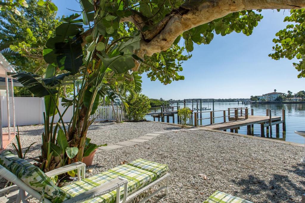 Coastal Escape - Indian Rocks Beach, Clearwater Beach