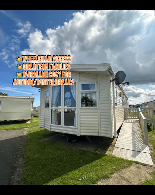Luxury static caravan, 6 berth, Marine Holiday Park, Rhyl, Wales, Rhyl