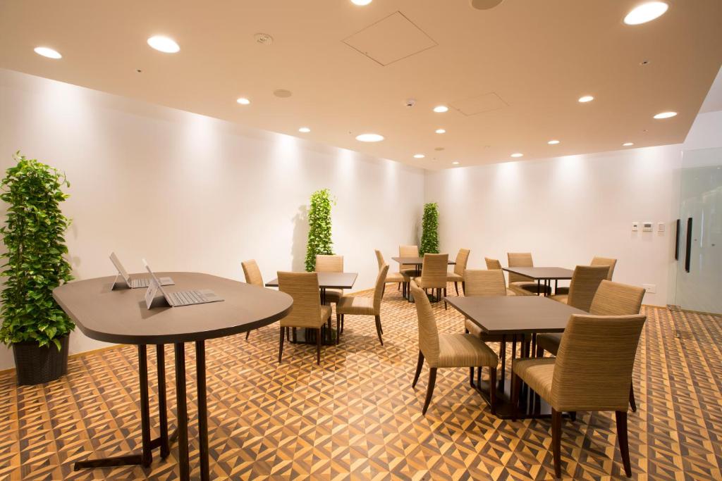 Shared lounge/TV area