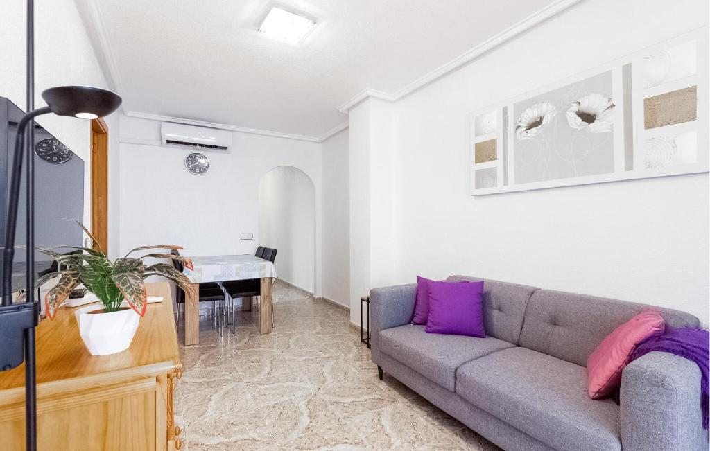 2 Bedroom Amazing Apartment In Torrevieja - 2
