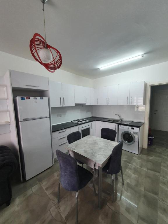 küçük kaymaklı, Omorphita