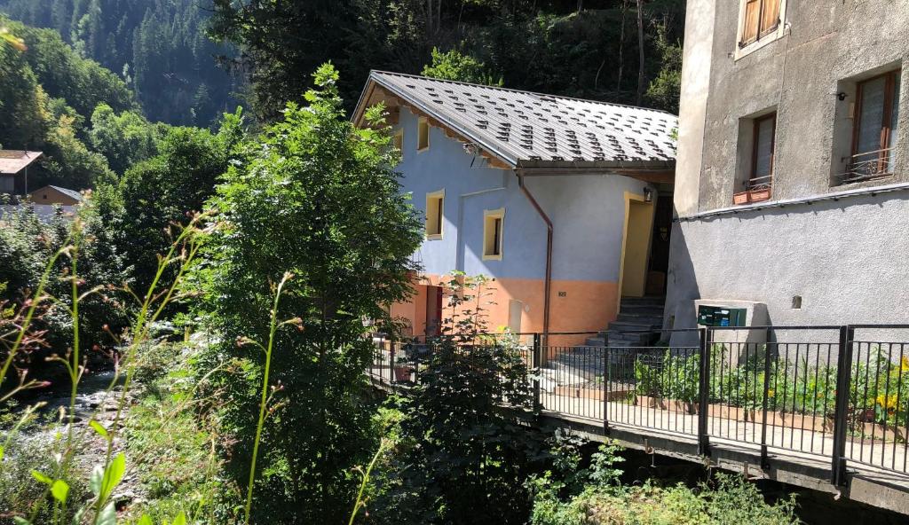 La Maison Bleue - 1