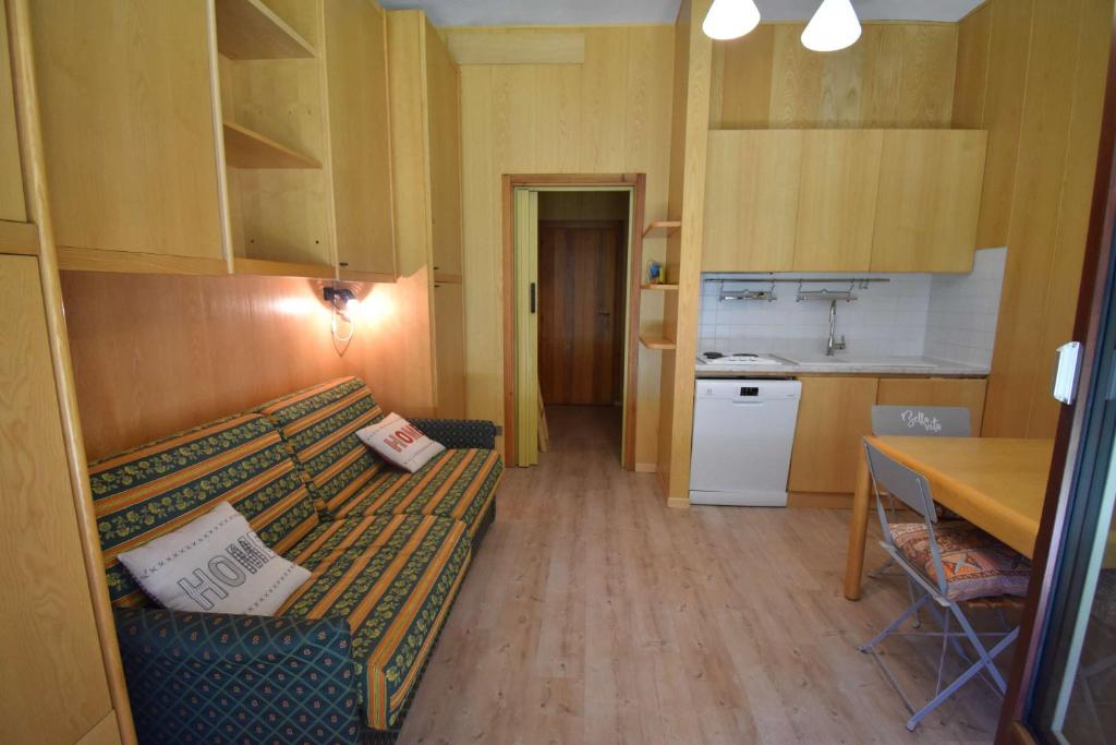 Apartment with Garden View