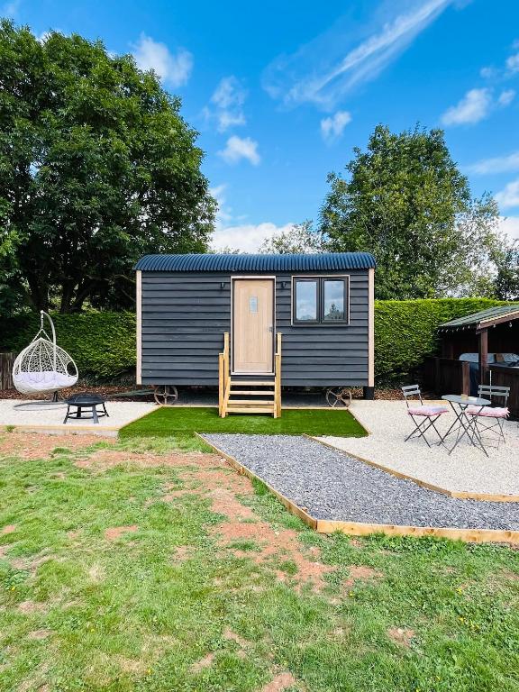 The Burds Nest, West Hatch