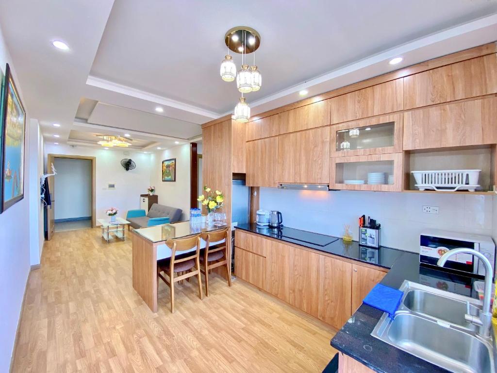 Apartment with My Khe beach view