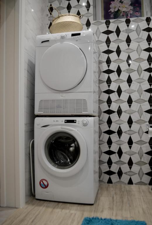 Classy and cozy near Tasmajdan park and Flower Piazza - 5