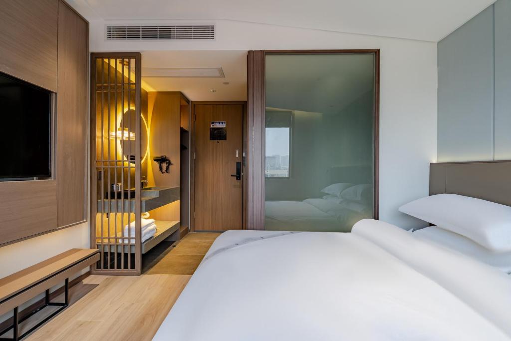 Elong RuiYun Hotel Fuyang Normal University, Fuyang