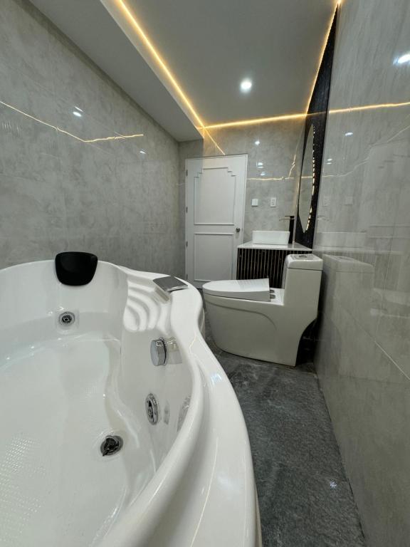 MPT スイーツ (MPT Suites)