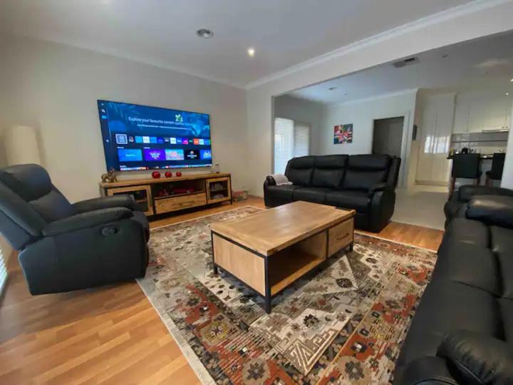 Holiday Fun on Ponderosa, Dromana