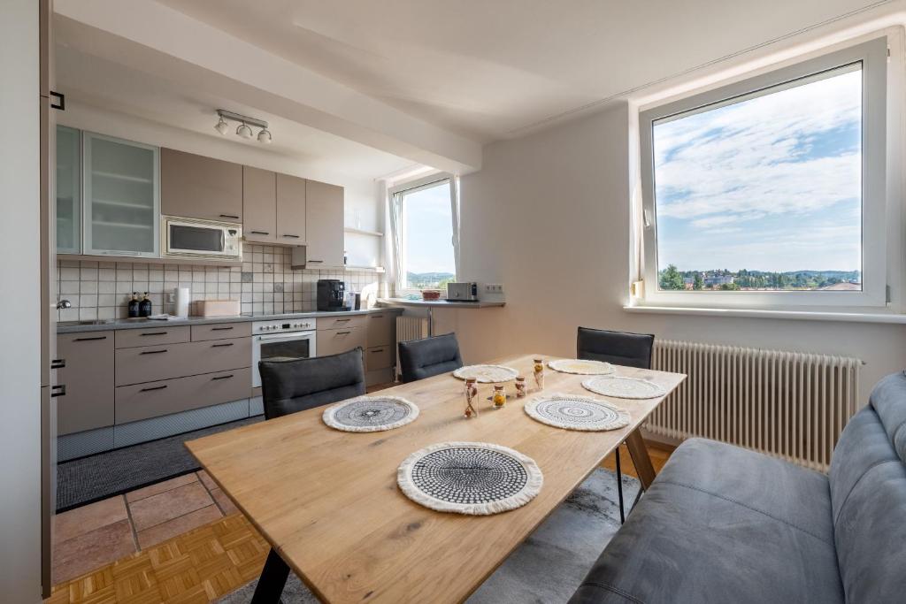 TAMLiving Zentrum Luxus Messe WIFI Traumaussicht Sunrise&Sunset - 5
