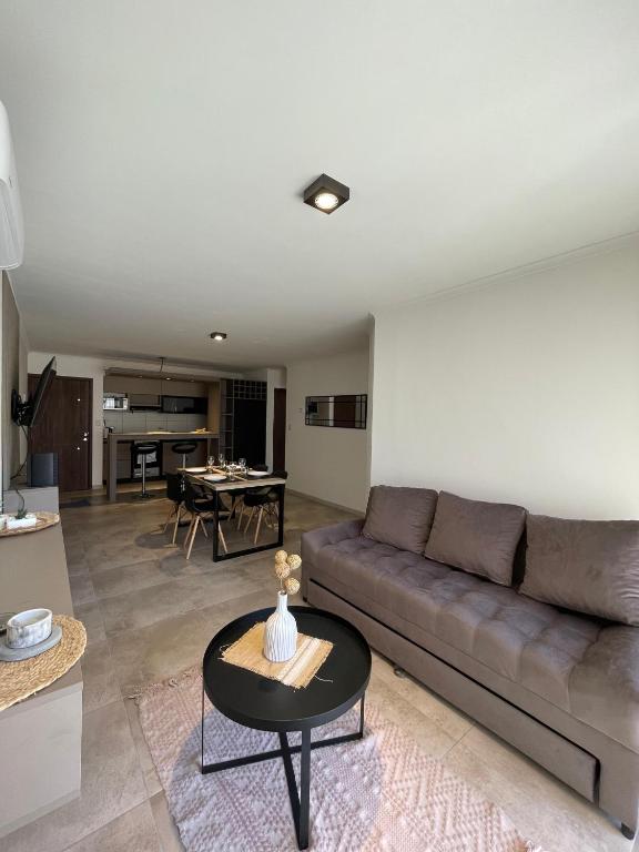 Depto "Ideal" Céntrico, Pile Int y Pile en Terraza, Cochera, Aire Ac - 2