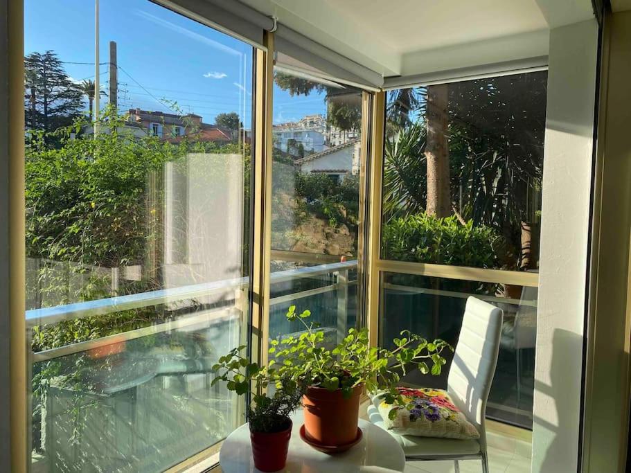 Lovely Flat with Covered Balcony in Cannes - 1