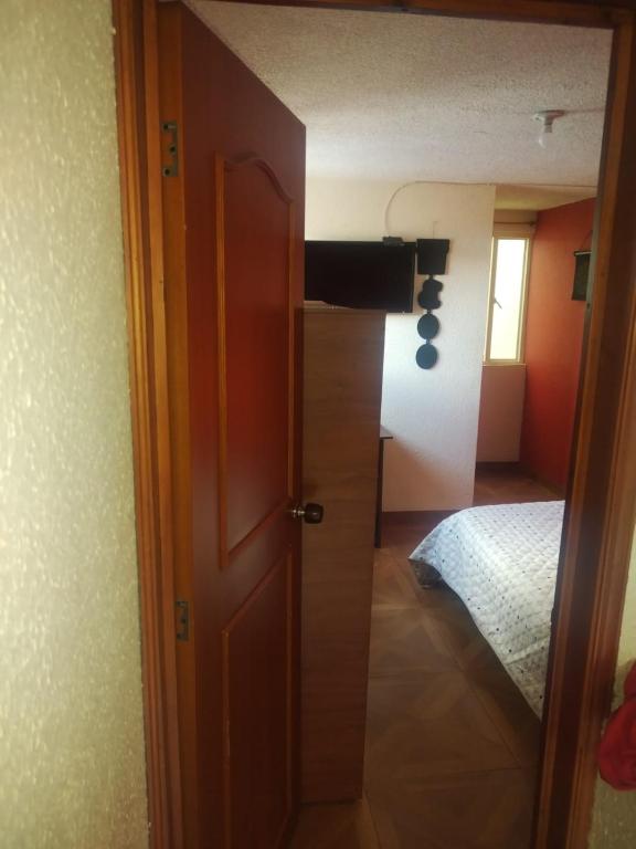Linda habitación cerca al aeropuerto - 5