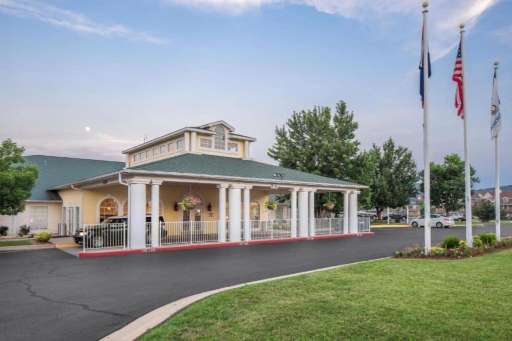 Diamond - The Suites at Fall Creek - ST, Branson