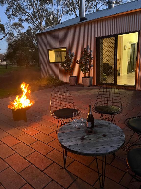 Annie’s on Ti Tree-Country bush private hideaway., Penshurst