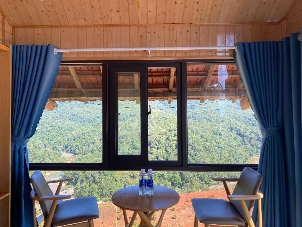 Săn Mây Coffee and Homestay Măng Đen