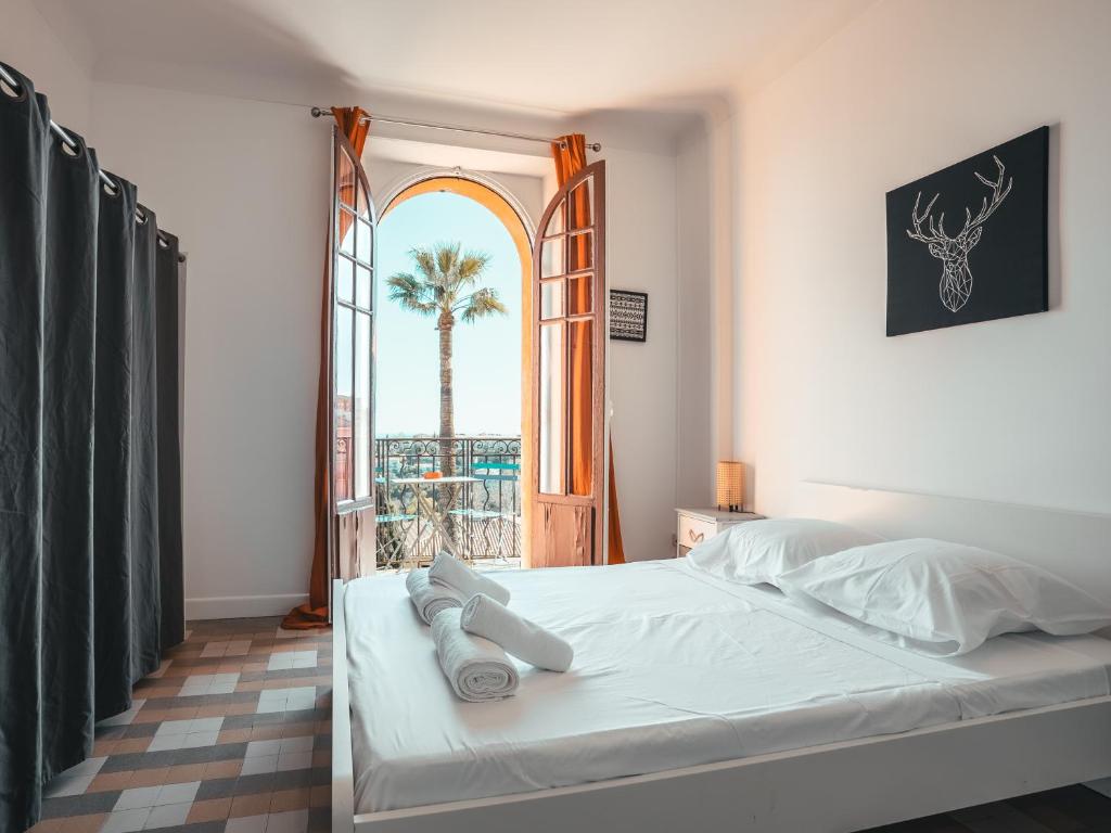 Appartement Lumineux Vue Mer au cœur de Grasse, Grasse