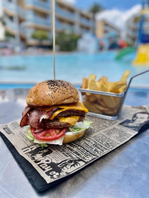 Apartamentos Turisticos Terralta — Restaurant & bars in Benidorm, Valencian Community