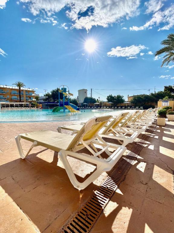 Apartamentos Turisticos Terralta — Swimming pool in Benidorm, Valencian Community