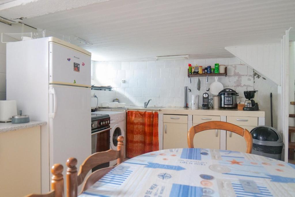 Maison mitoyenne cœur de ville à deux pas du port de pêche et de la plage Les Sables - 6 personnes - 4