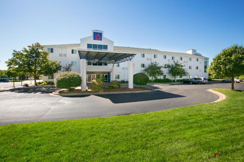 Motel 6-Brooklyn Center, MN - Minneapolis - Brooklyn Center