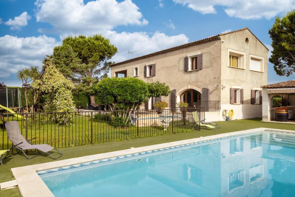 Monte Leon, Chateaurenard