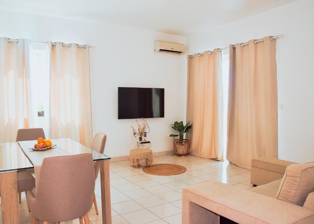 Ocean View, spacious Suite with terrace and Wi-Fi, Praia