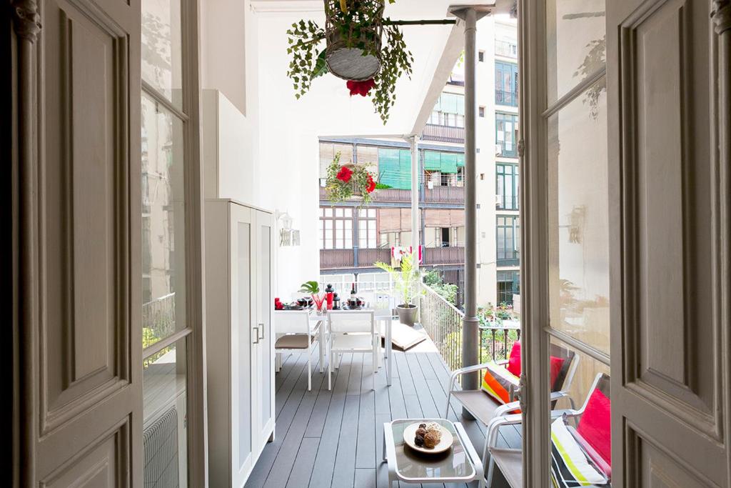Great location with private terrace - 2