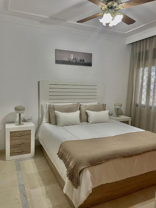 Piso en Marbella en primera linea de playa, Marbella