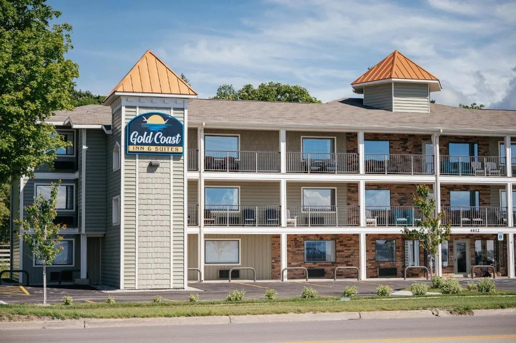 Kasa Gold Coast Inn Traverse City，位于特拉弗斯城的酒店