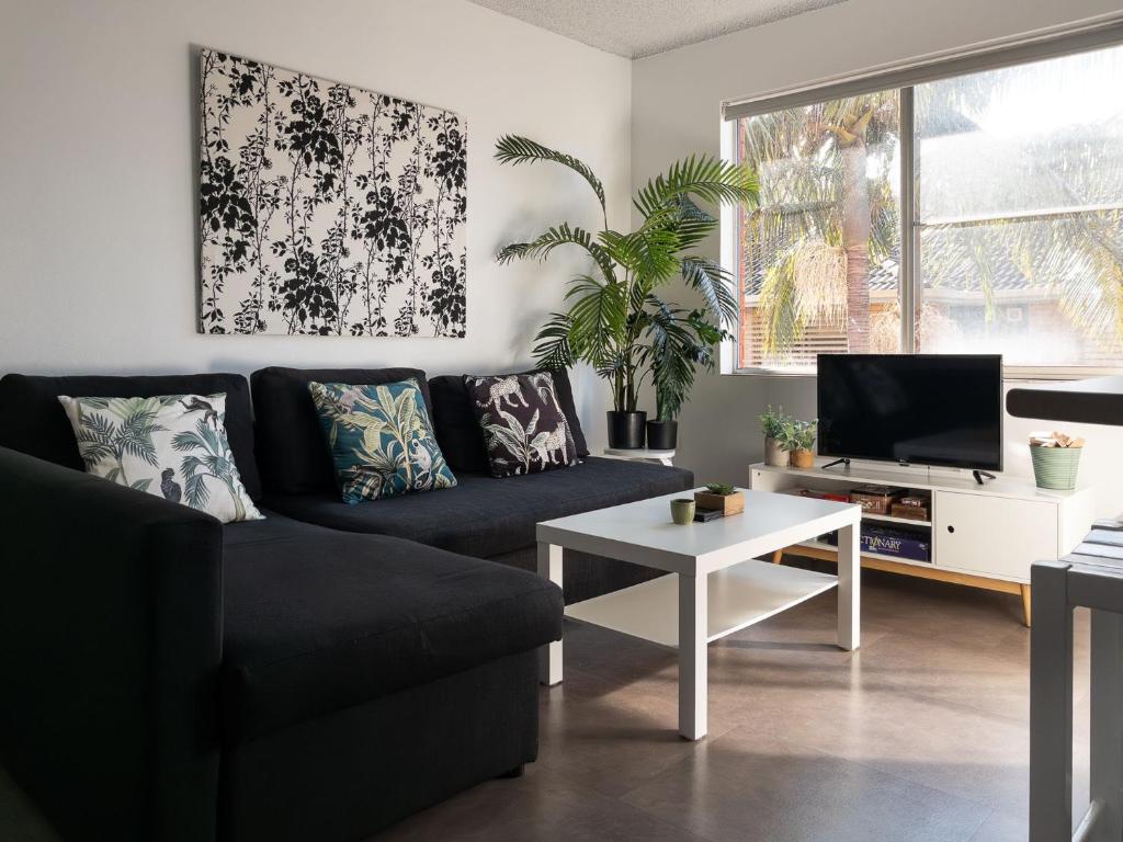 Headlands 9, Forster