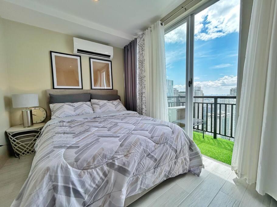 ENJOY Cebu! Best view and location!, Cebu City