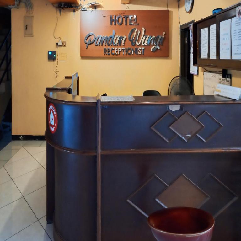 フロント・ロビー