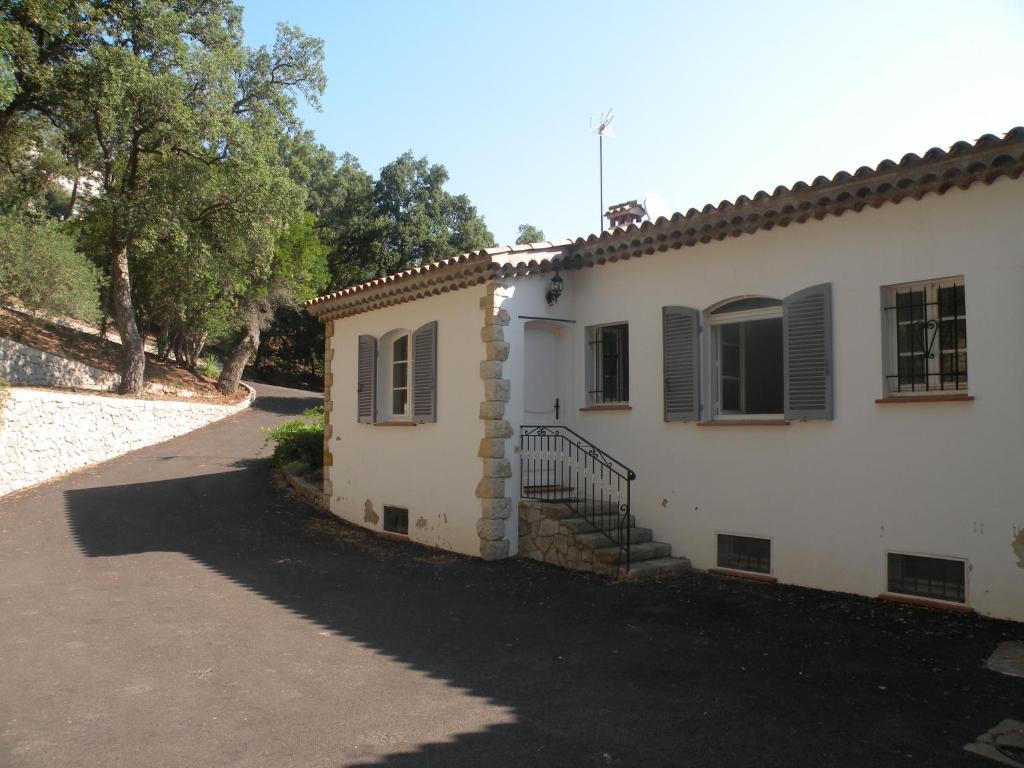 APPARTEMENT PROCHE SALLES DE MARIAGE ET CEREMONIES 4 PERSONNeS - 2