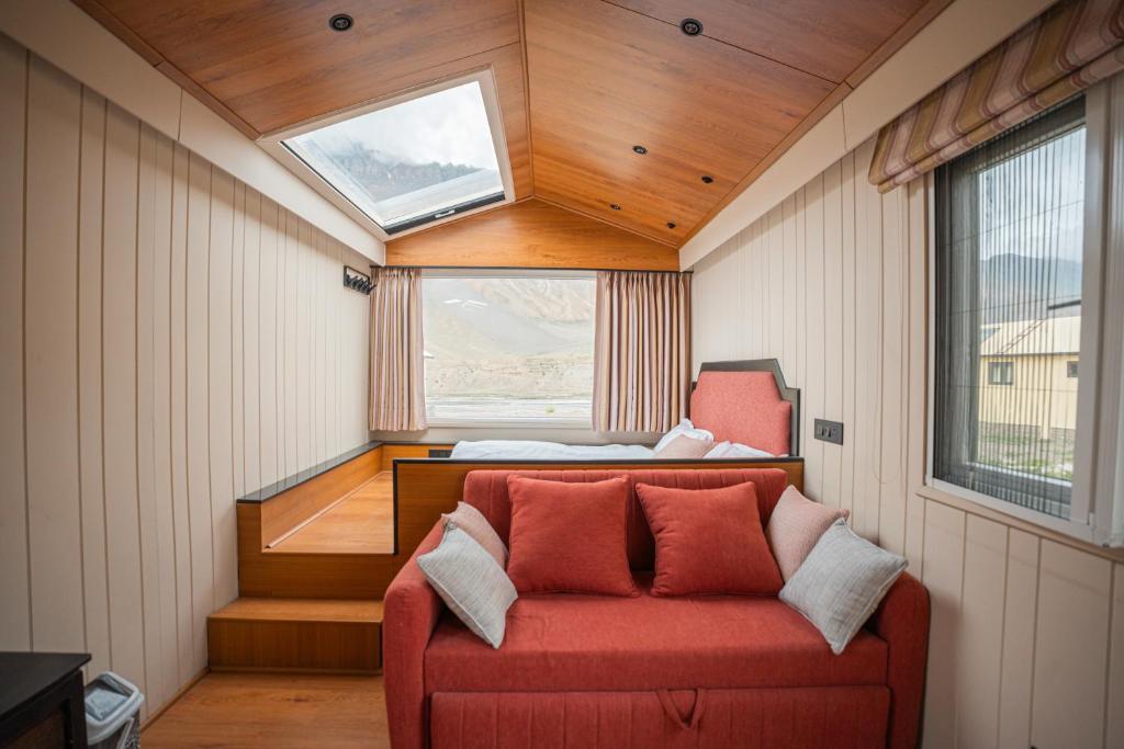 YELLOW HOTELS & COTTAGES, Kaza