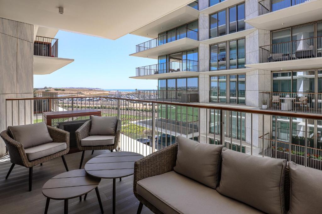 Cond Bayline - Breeze Wellness & Living - Bacalhau - BY BEDZY, Armação de Pêra