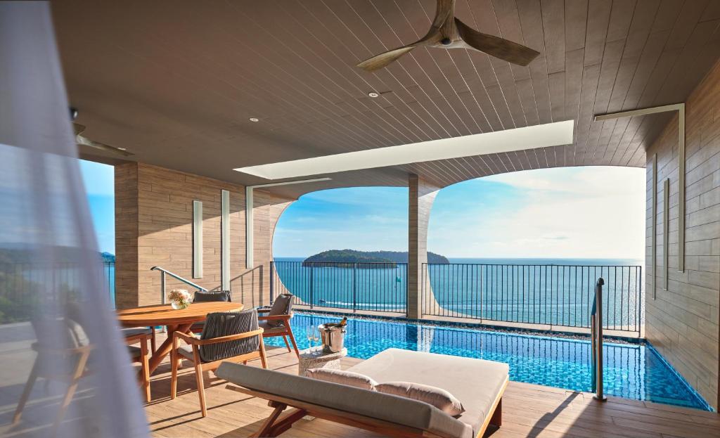 PARKROYAL Langkawi Resort — Swimming pool in Pantai Teng, Kedah