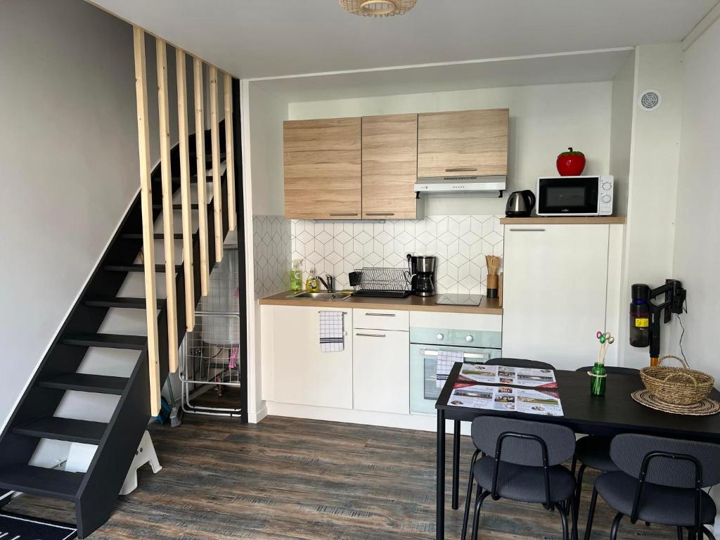 O'Dbark - duplex 2 étoiles - à 100m de la plage avec jardin, Courseulles-sur-Mer